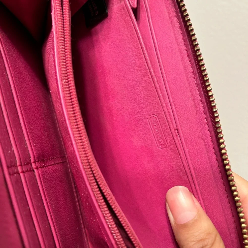 Coach stylish wallets